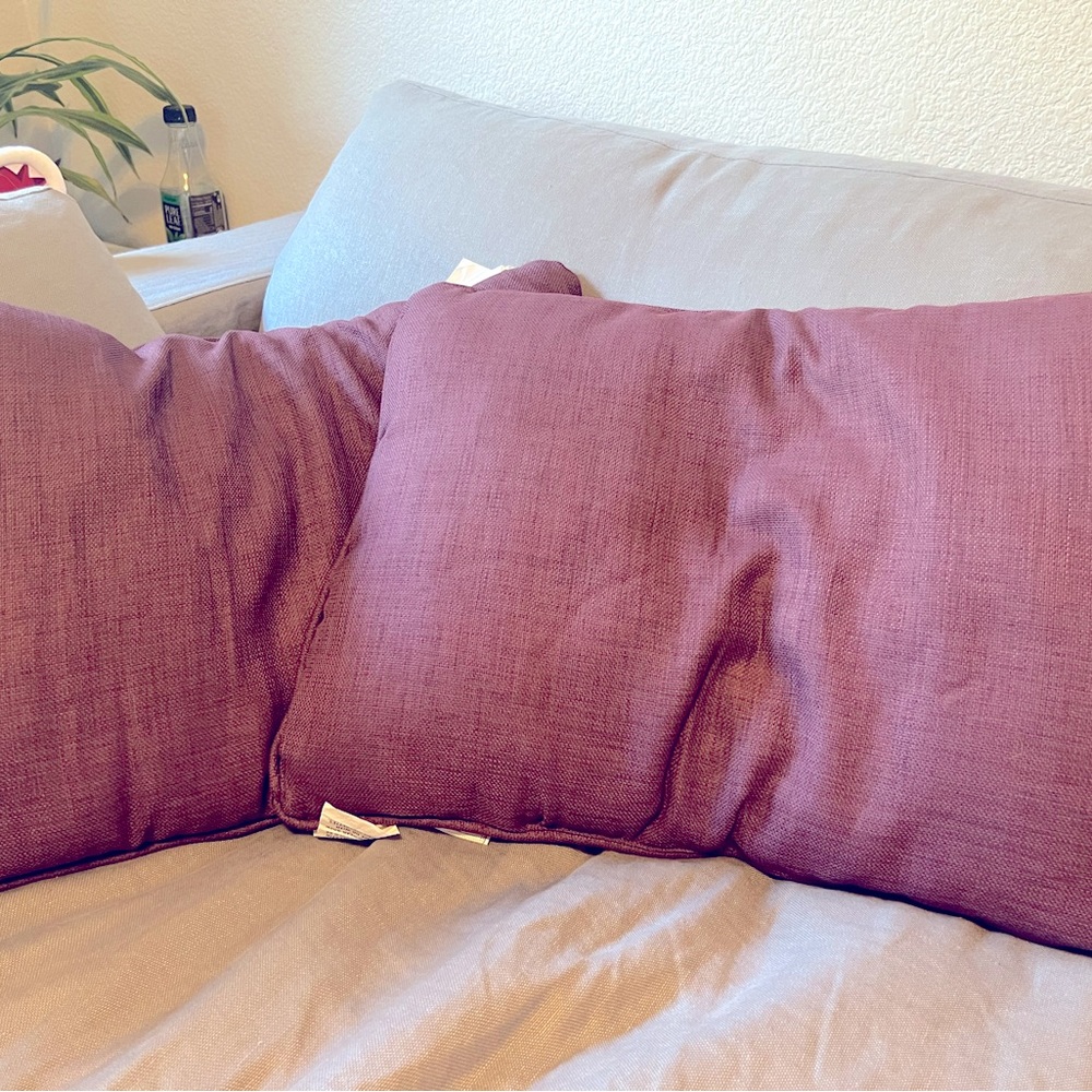 2 purple pillows from pillow perfect, like new